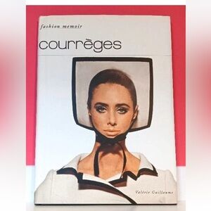 - Courrèges‎ Retro Art book with Black and White Accents